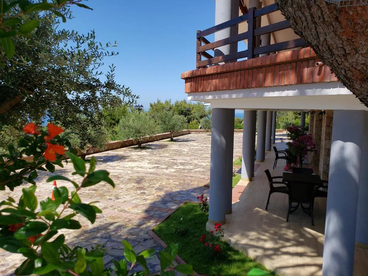 Hotel Brifs Shëngjin 0*,  Albanië